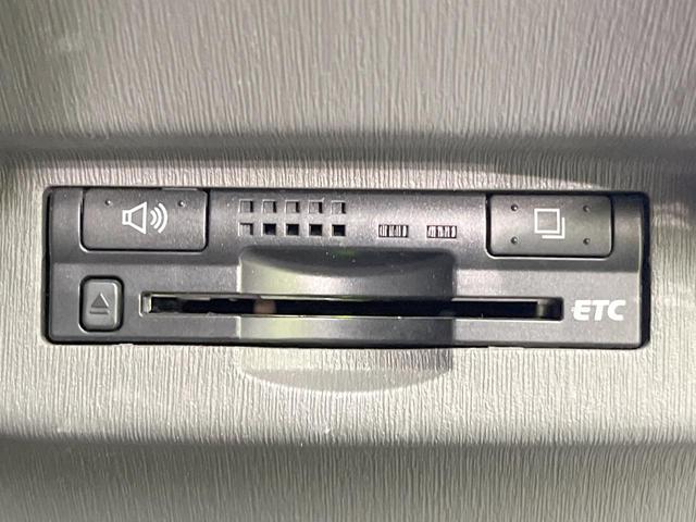 プリウス L 純正ナビ 禁煙車 スマートキー ETC 純正15インチアルミ オートライト オートエアコン CD DVD再生 地デジ ドアバイザー プライバシーガラス 盗難防止システム(6枚目)