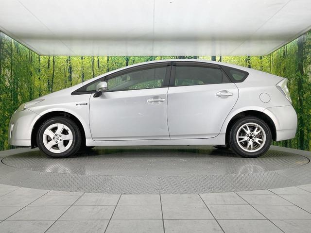 プリウス L 純正ナビ 禁煙車 スマートキー ETC 純正15インチアルミ オートライト オートエアコン CD DVD再生 地デジ ドアバイザー プライバシーガラス 盗難防止システム(31枚目)