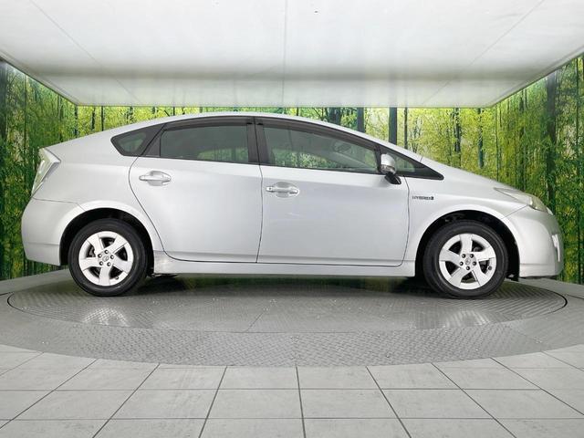 プリウス L 純正ナビ 禁煙車 スマートキー ETC 純正15インチアルミ オートライト オートエアコン CD DVD再生 地デジ ドアバイザー プライバシーガラス 盗難防止システム(33枚目)