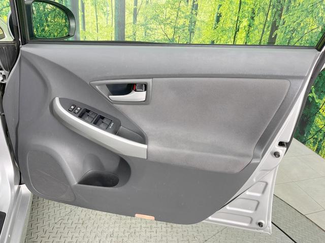 プリウス L 純正ナビ 禁煙車 スマートキー ETC 純正15インチアルミ オートライト オートエアコン CD DVD再生 地デジ ドアバイザー プライバシーガラス 盗難防止システム(34枚目)