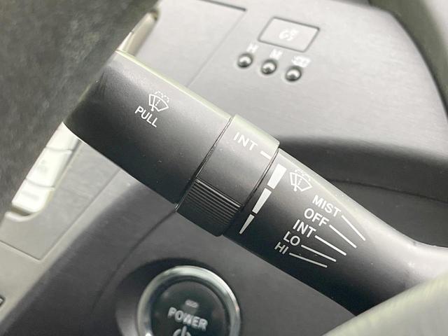 プリウス L 純正ナビ 禁煙車 スマートキー ETC 純正15インチアルミ オートライト オートエアコン CD DVD再生 地デジ ドアバイザー プライバシーガラス 盗難防止システム(43枚目)