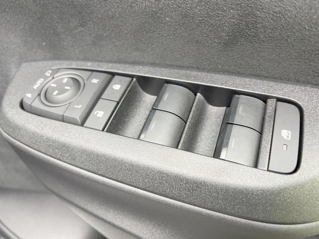 ヤリスクロス ハイブリッドZ 全周囲カメラ 衝突被害軽減システム レーダークルーズ 禁煙車 ハーフレザーシート パワーシート ドラレコ コーナーセンサー スマートキー LEDヘッド ETC2.0 純正18インチアルミ(46枚目)