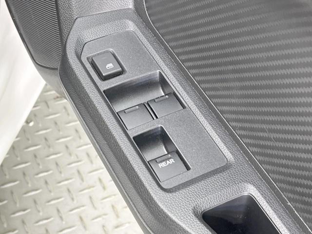 S660 α 衝突被害軽減システム 禁煙車 レザーシート スマートキー LEDヘッド ETC クルーズコントロール 純正15インチアルミ オートライト オートエアコン LEDフォグ(34枚目)