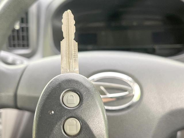 ミライース Ｘ　禁煙車　ＥＴＣ　ＣＤ　アイドリングストップ　電動格納サイドミラー　キーレス（7枚目）