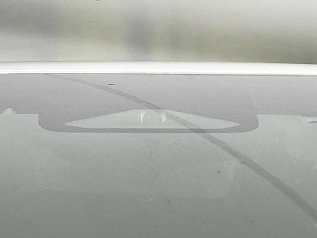 アルファード Ｚ　ガラスルーフ　純正１４型ナビ　全周囲カメラ　両側電動スライドドア　衝突軽減装置　パワーバックドア　ＢＳＭ　デジタルミラー　レーダークルーズ　ＬＥＤヘッドライト　オットマン　パワーシート（6枚目）