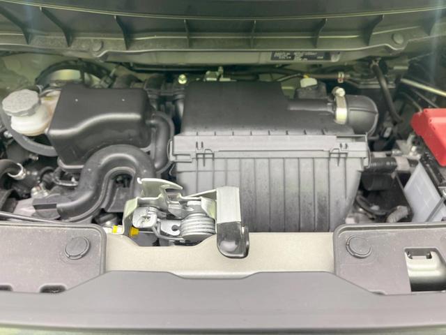 スペーシアギア ハイブリッドＸＺ　メーカー９型ナビ　両側電動ドア　全周囲カメラ　衝突軽減　レーダークルーズ　禁煙車　コーナーセンサー　スマートキー　ＬＥＤヘッド　純正１４インチアルミ　オートハイビーム　オートライト　オートエアコン（18枚目）