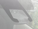 【トヨタセーフティセンス】走行中に前方の車両等を認識し、衝突しそうな時は警報とブレーキで衝突回避と被害軽減をアシスト。より安全にドライブをお楽しみいただけます。