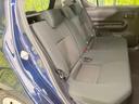 後部座席も気になるようなキズ・汚れやへたり等、大きなダメージはなく、良好な状態です。