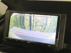 【バックカメラ】駐車時に後方がリアルタイム映像で確認できます。大型商業施設や立体駐車場での駐車時や、夜間のバック時に大活躍！運転スキルに関わらず、今や必須となった装備のひとつです！ 6