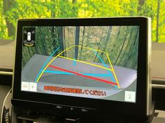 【バックカメラ】駐車時に後方がリアルタイム映像で確認できます。大型商業施設や立体駐車場での駐車時や、夜間のバック時に大活躍！運転スキルに関わらず、今や必須となった装備のひとつです！ 7