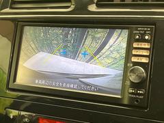 【バックカメラ】駐車時に後方がリアルタイム映像で確認できます。大型商業施設や立体駐車場での駐車時や、夜間のバック時に大活躍！運転スキルに関わらず、今や必須となった装備のひとつです！ 6