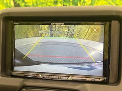 【バックカメラ】駐車時に後方がリアルタイム映像で確認できます。大型商業施設や立体駐車場での駐車時や、夜間のバック時に大活躍！運転スキルに関わらず、今や必須となった装備のひとつです！ 4