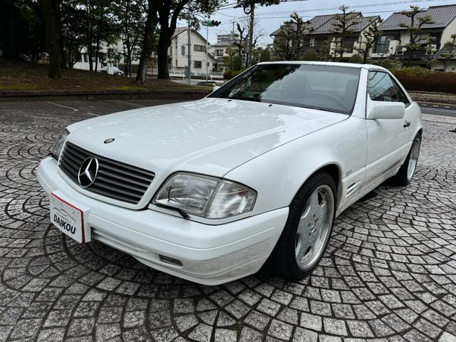 ＳＬ ＳＬ５００　正規Ｄ車・電動幌オープン・本革シート・ナビ・バックカメラ・スピード探知機・ドラレコ（18枚目）