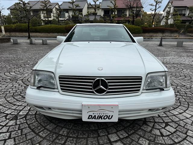 ＳＬ ＳＬ５００　正規Ｄ車・電動幌オープン・本革シート・ナビ・バックカメラ・スピード探知機・ドラレコ（19枚目）