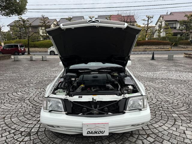 ＳＬ ＳＬ５００　正規Ｄ車・電動幌オープン・本革シート・ナビ・バックカメラ・スピード探知機・ドラレコ（60枚目）