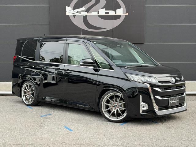 ノア Ｇ　ワンオーナー　ＫＵＨＬオリジナルＫＣＶ０２アルミ　ＫＲＵＩＳＥ９ｍｍオーバーフェンダー　インテックＬＥＤテールランプ　パノラミックビューモニター　ディスプレイオーディオＰｌｕｓ　快適利便パッケージ（10枚目）