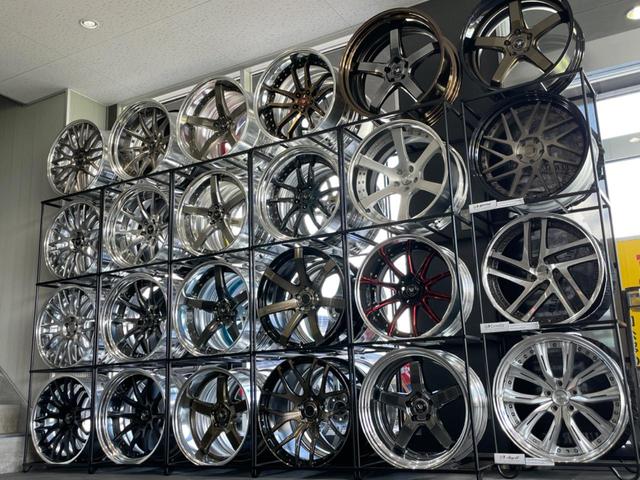 ノア Ｇ　ワンオーナー　ＫＵＨＬオリジナルＫＣＶ０２アルミ　ＫＲＵＩＳＥ９ｍｍオーバーフェンダー　インテックＬＥＤテールランプ　パノラミックビューモニター　ディスプレイオーディオＰｌｕｓ　快適利便パッケージ（67枚目）