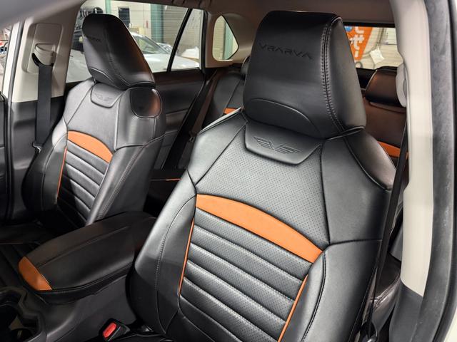 ＲＡＶ４ Ｘ　メーカーオプションボディカラー　ＫＵＨＬオリジナルボディキット「ＶＲＡＲＶＡ　ＭＡＲＳ」　ＫＵＨＬオリジナルホイールＶＥＲＺ－ＣＲＯＳＳ１７インチ　ＡＣＣイージーアップ　Ｖａｌｅｎｔｉ製テールランプ（15枚目）