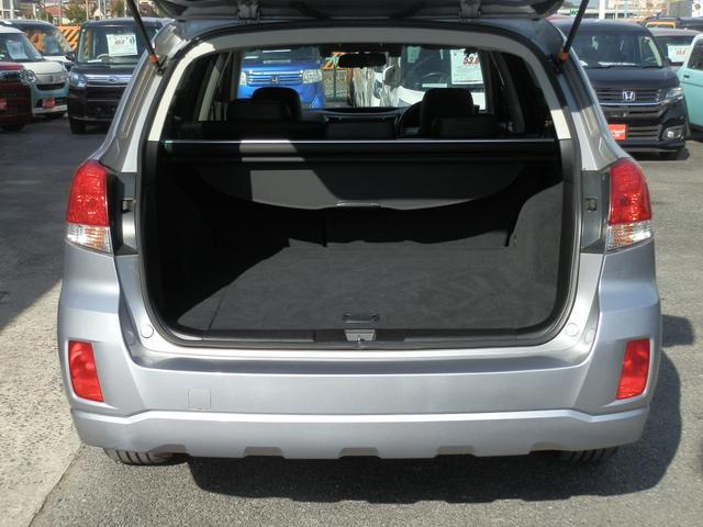 レガシィアウトバック ２．５ｉアイサイト　Ｓパッケージリミテッド　／禁煙／ナビＴＶ／Ｂｌｕｅｔｏｏｔｈ／バックカメラ／ＥＴＣ／衝突軽減ブレーキ／レーダークルーズ／スマートキー／ＤＶＤ再生／イモビライザー（14枚目）