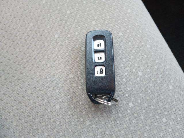 N-BOX G・Lパッケージ /電動スライド/禁煙/ナビTV/Bluetooth/バックカメラ/ETC/スマートキー/DVD再生/イモビライザー/オートエアコン(12枚目)