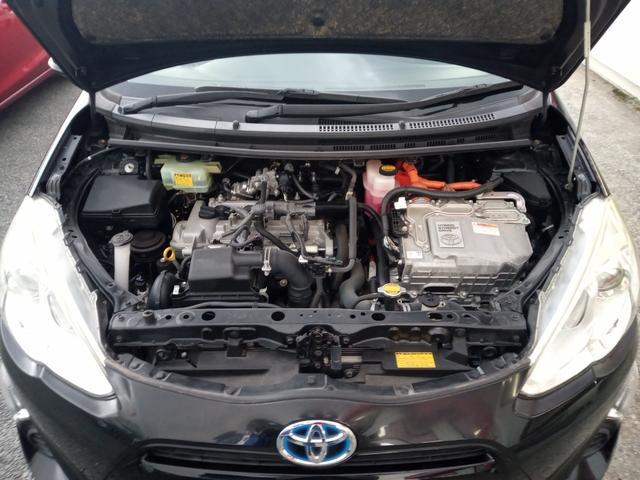 アクア S スマートキー/禁煙/ナビTV/Bluetooth/バックカメラ/ETC/プッシュスタート/オートライト/15インチアルミホイール(17枚目)