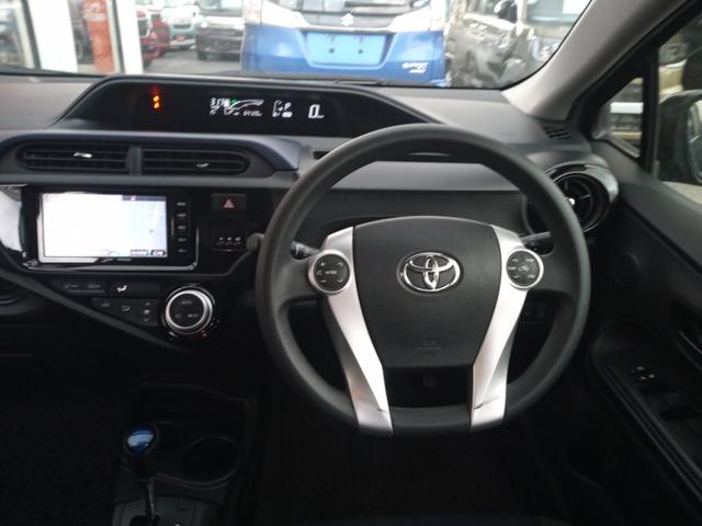 アクア S スマートキー/禁煙/ナビTV/Bluetooth/バックカメラ/ETC/プッシュスタート/オートライト/15インチアルミホイール(18枚目)