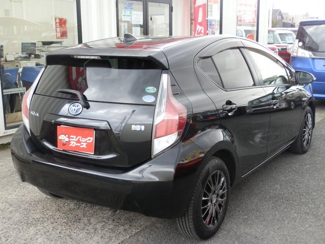 アクア S スマートキー/禁煙/ナビTV/Bluetooth/バックカメラ/ETC/プッシュスタート/オートライト/15インチアルミホイール(27枚目)