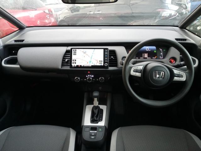 フィット e:HEVクロスター ツートン/禁煙/9型ナビTV/Bluetooth/LED/バックカメラ/ETC/衝突軽減ブレーキ/障害物センサ/レーダークルーズコントロール/スマートキー/プッシュスタート/(8枚目)