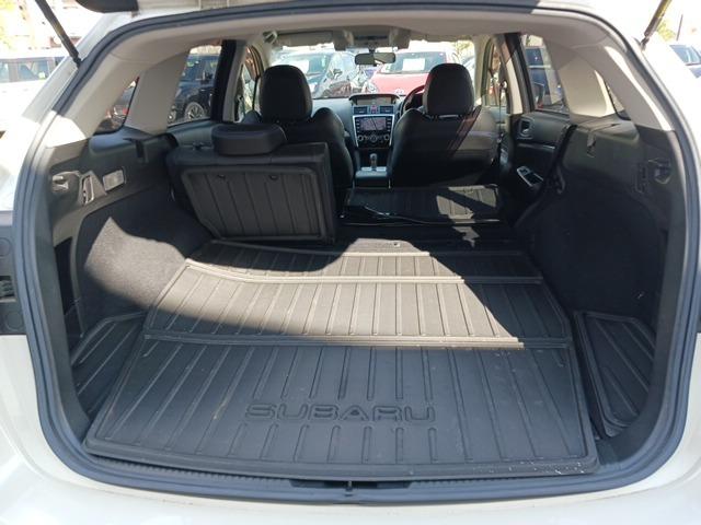 レヴォーグ 1.6GT-Sアイサイト 4WD/黒革/禁煙/ナビTV/Bluetooth/1オーナー/LED/バックカメラ/ETC/衝突軽減ブレーキ/前席シートヒーター/レーダークルーズ(14枚目)