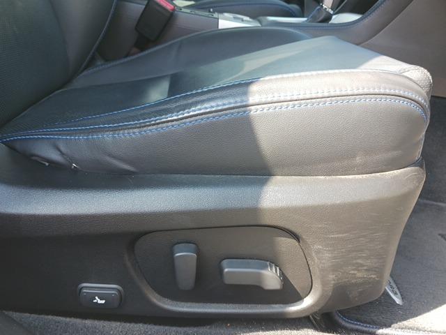 レヴォーグ 1.6GT-Sアイサイト 4WD/黒革/禁煙/ナビTV/Bluetooth/1オーナー/LED/バックカメラ/ETC/衝突軽減ブレーキ/前席シートヒーター/レーダークルーズ(15枚目)