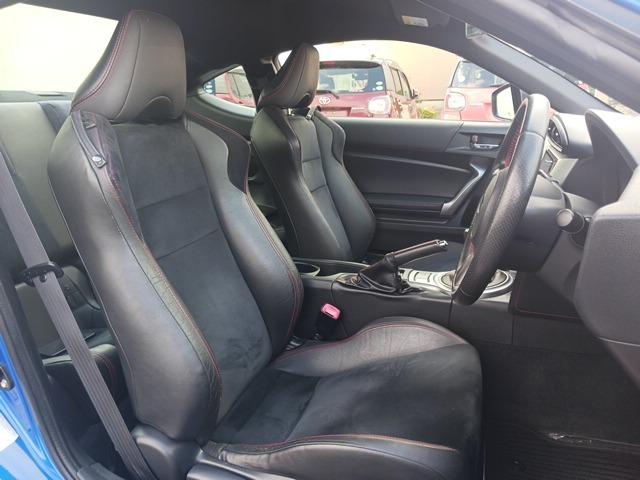 BRZ S 6速MT/黒半革/禁煙/ナビTV/Bluetooth/バックカメラ/HID/ETC/前席シートヒーター/スマートキー/DVD再(9枚目)