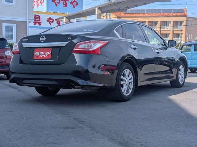 営業時間は１０時〜１９時まで営業！水曜定休（祝日の場合は翌日振替定休）になります。