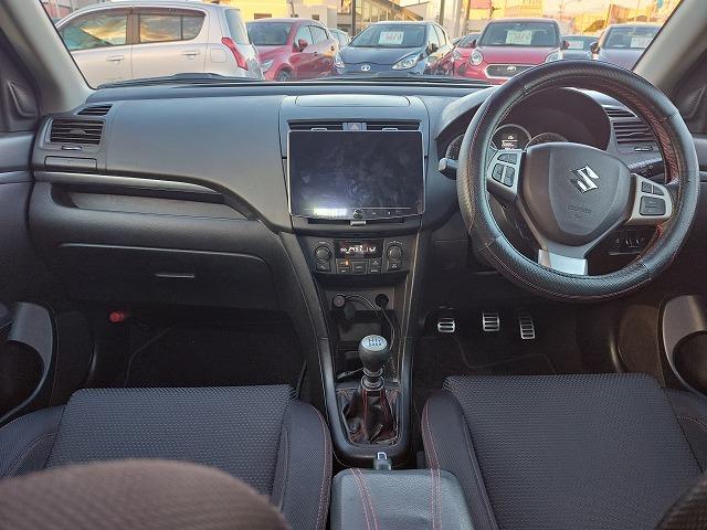 スイフトスポーツ ベースグレード 6速MT/LED/バックカメラ/クルーズコントロール/スマートキー/イモビライザー/オートライト/オートエアコン/ABS/横滑り防止装置(8枚目)