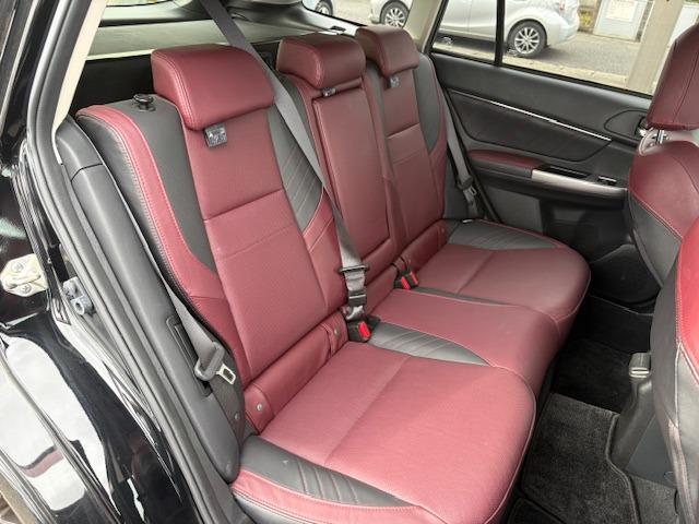 レヴォーグ ２．０ＳＴＩスポーツアイサイト　アドバンストセーフティＰＫＧ／４ＷＤ／禁煙／ナビＴＶ／Ｂｌｕｅｔｏｏｔｈ／ＬＥＤ／サンルーフ／バックカメラ／ＥＴＣ／前席シートヒータ／電動パーキング（10枚目）