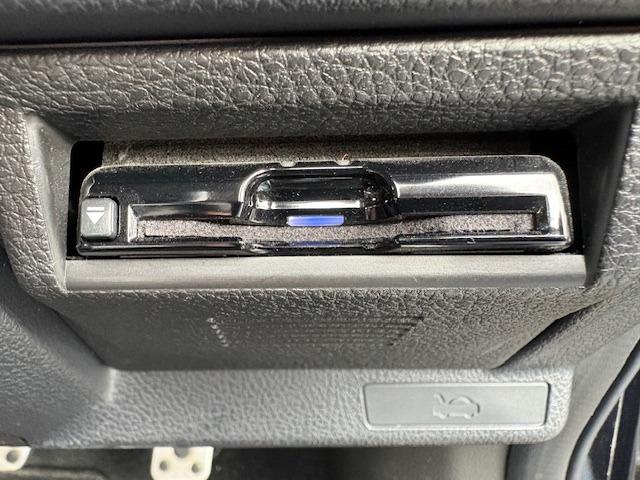 レヴォーグ ２．０ＳＴＩスポーツアイサイト　アドバンストセーフティＰＫＧ／４ＷＤ／禁煙／ナビＴＶ／Ｂｌｕｅｔｏｏｔｈ／ＬＥＤ／サンルーフ／バックカメラ／ＥＴＣ／前席シートヒータ／電動パーキング（15枚目）