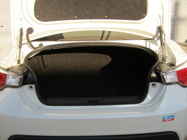 86 GT ★6MT★HKSマフラー★HKS車高調★WORK18インチAW★CUSCOタワーバー★BLITZエアクリーナー★ディスプレイオーディオ★バックカメラ★SHIBATIRE★(16枚目)