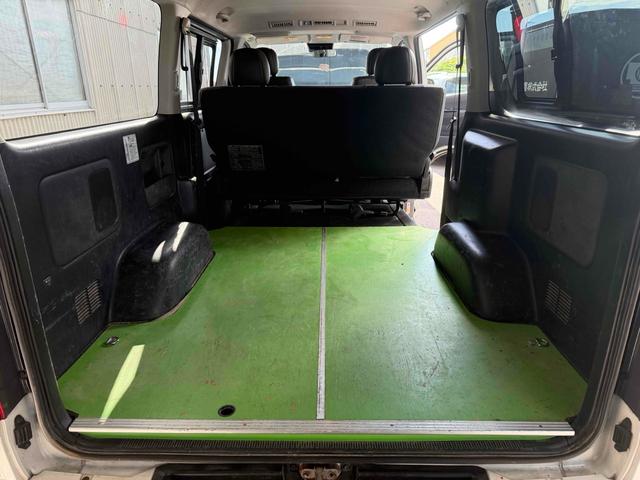 ハイエースバン スーパーＧＬ　ダークプライム　バックカメラ　レーンアシスト　両側スライドドア　オートマチックハイビーム　オートライト　スマートキー　電動格納ミラー　ＣＶＴ　エアコン　パワーウィンドウ　４ＷＤ（22枚目）