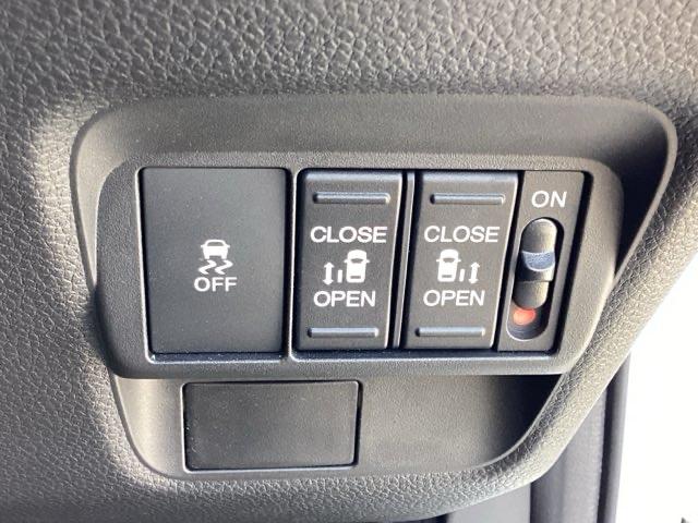 フリード e:HEVエアー ホンダ純正11インチインターナビ Bluetooth 地デジ DVDビデオ バックカメラ ホンダセンシング ホンダコネクト対応 両側電動スライドドア 無限エアロ 無限アルミホイール LEDヘッドライト(23枚目)