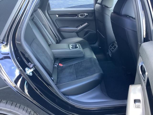シビック ＲＳ　登録済未使用車　６速マニュアルミッション　ホンダコネクトディスプレイ　Ｂｌｕｅｔｏｏｔｈ　バックカメラ　電子パーキングブレーキ　ＬＥＤヘッドライト　パーキングセンサー　アルミホイール　シートヒーター（25枚目）