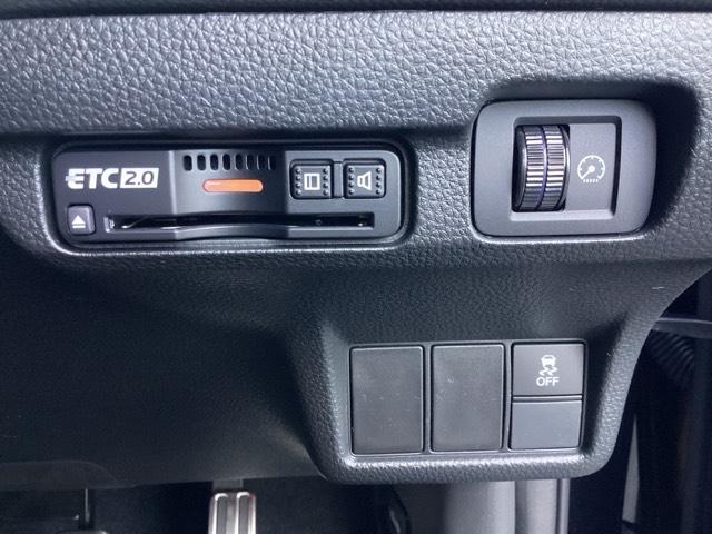 シビック ＲＳ　登録済未使用車　６速マニュアルミッション　ホンダコネクトディスプレイ　Ｂｌｕｅｔｏｏｔｈ　バックカメラ　電子パーキングブレーキ　ＬＥＤヘッドライト　パーキングセンサー　アルミホイール　シートヒーター（29枚目）