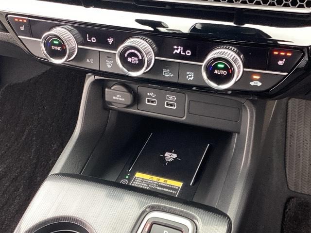 シビック ｅ：ＨＥＶ　ホンダコネクトディスプレイ　Ｂｌｕｅｔｏｏｔｈ　地デジ　バックカメラ　パーキングセンサー　ＬＥＤヘッドライト　アルミホイール　ドライブレコーダー　ホンダセンシング　ホンダコネクト　シートヒーター（18枚目）