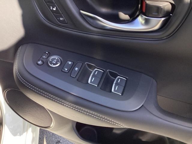 ZR-V Z コネクトディスプレイ Bluetooth マルチビューカメラ パーキングセンサー パワーテールゲート ブラインドスポットインフォメーション シートヒーター スマートキー ドライブレコーダー 地デジ対応(27枚目)