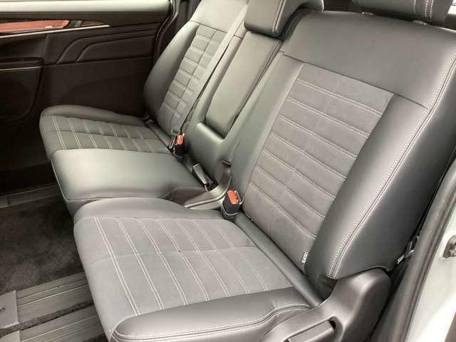 デリカＤ：５ シャモニー　１１型ナビ・フルセグＴＶ・全周囲カメラ　アイドリングＳ　アクティブクルーズコントロール　イモビ　衝突被害軽減装置　Ｂモニター　１オーナー　サイドカメラ　助手席エアバッグ　地デジＴＶ　電動リアゲート（5枚目）