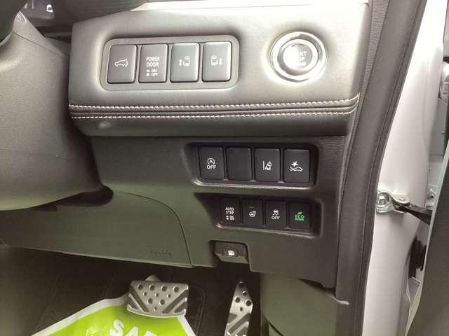 デリカＤ：５ シャモニー　１１型ナビ・フルセグＴＶ・全周囲カメラ　アイドリングＳ　アクティブクルーズコントロール　イモビ　衝突被害軽減装置　Ｂモニター　１オーナー　サイドカメラ　助手席エアバッグ　地デジＴＶ　電動リアゲート（12枚目）