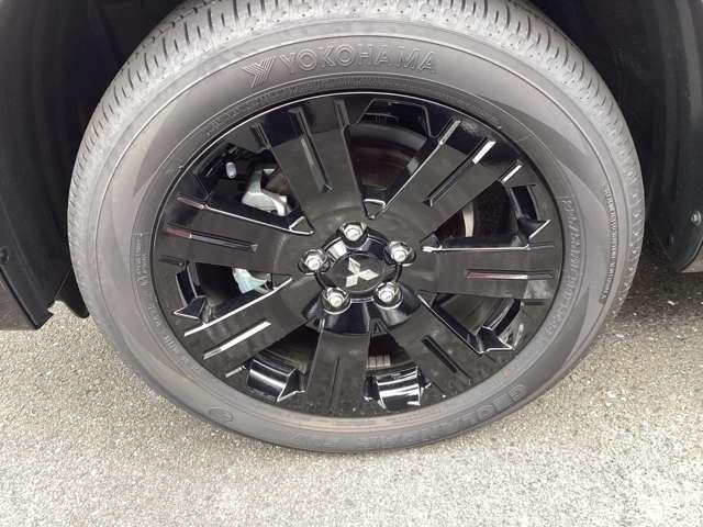 デリカＤ：５ シャモニー　１１型ナビ・フルセグＴＶ・全周囲カメラ　アイドリングＳ　アクティブクルーズコントロール　イモビ　衝突被害軽減装置　Ｂモニター　１オーナー　サイドカメラ　助手席エアバッグ　地デジＴＶ　電動リアゲート（13枚目）