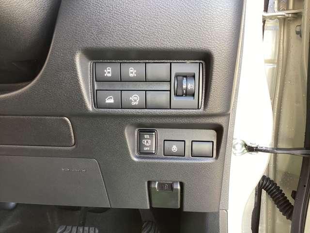 デリカミニ Ｇ　プレミアム　リミテッドエディション　９型ナビ・フルセグＴＶ・全周囲カメラ　（8枚目）