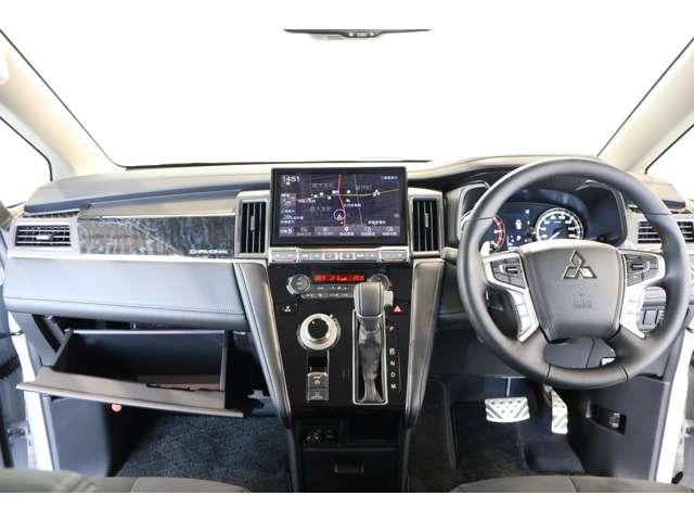 デリカＤ：５ シャモニー　１１型ナビ・フルセグＴＶ・バックカメラ　アイドリングＳ　アクティブクルーズコントロール　イモビ　衝突被害軽減装置　Ｂモニター　１オーナー　助手席エアバッグ　地デジＴＶ　電動リアゲート　４ＷＤ　記録簿（3枚目）