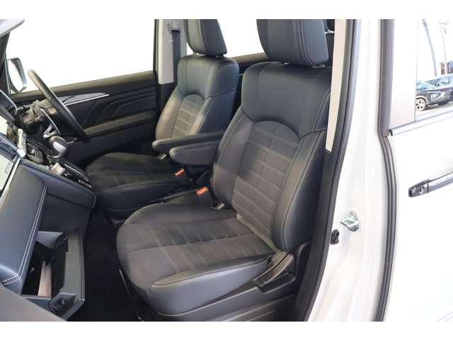 デリカＤ：５ シャモニー　１１型ナビ・フルセグＴＶ・バックカメラ　アイドリングＳ　アクティブクルーズコントロール　イモビ　衝突被害軽減装置　Ｂモニター　１オーナー　助手席エアバッグ　地デジＴＶ　電動リアゲート　４ＷＤ　記録簿（4枚目）