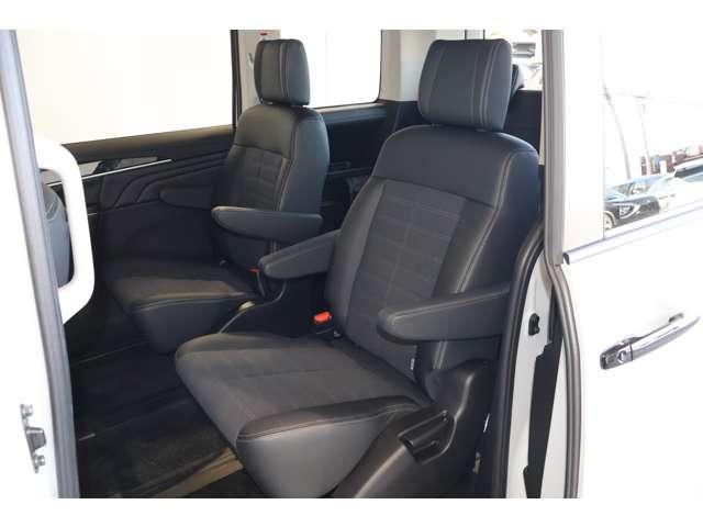 デリカＤ：５ シャモニー　１１型ナビ・フルセグＴＶ・バックカメラ　アイドリングＳ　アクティブクルーズコントロール　イモビ　衝突被害軽減装置　Ｂモニター　１オーナー　助手席エアバッグ　地デジＴＶ　電動リアゲート　４ＷＤ　記録簿（5枚目）