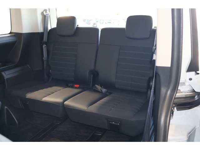 デリカＤ：５ シャモニー　１１型ナビ・フルセグＴＶ・バックカメラ　アイドリングＳ　アクティブクルーズコントロール　イモビ　衝突被害軽減装置　Ｂモニター　１オーナー　助手席エアバッグ　地デジＴＶ　電動リアゲート　４ＷＤ　記録簿（6枚目）